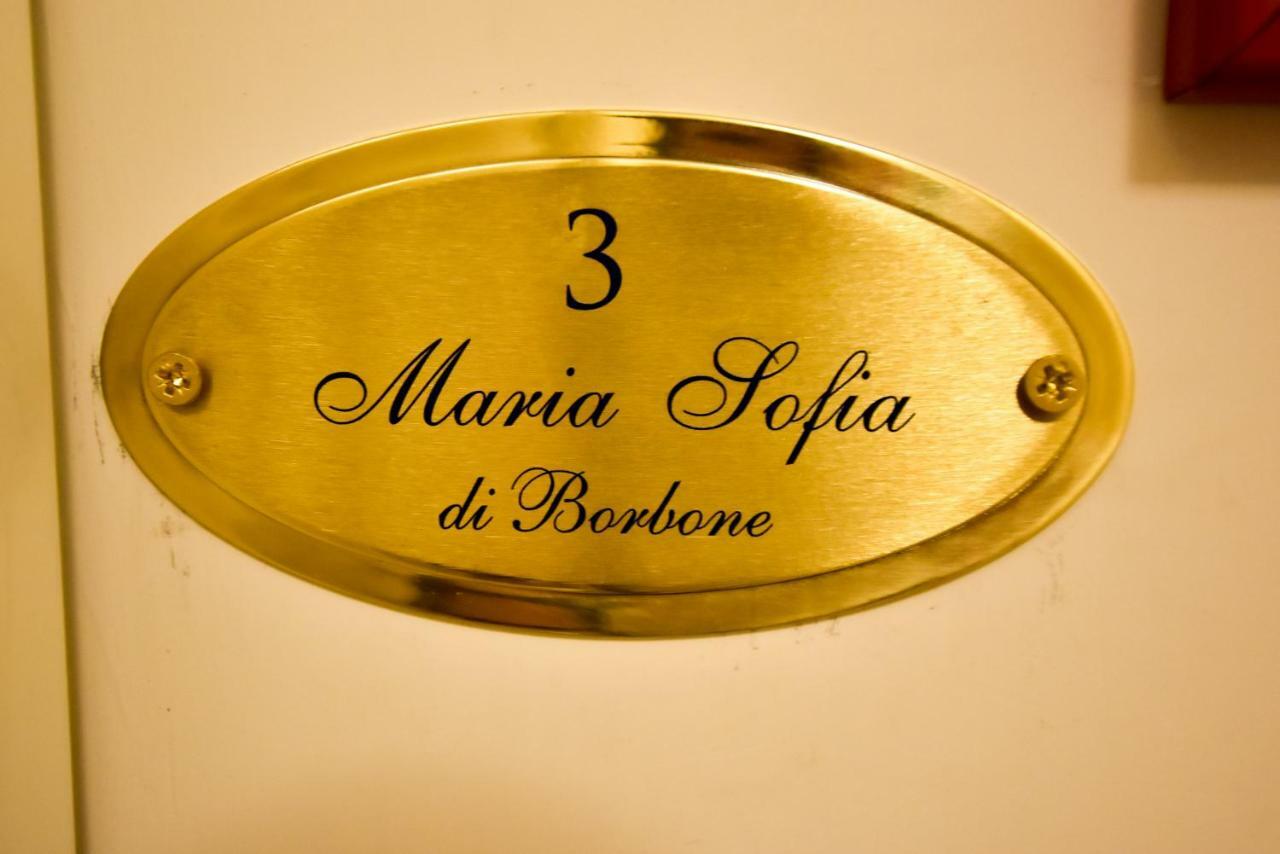 Domus Borbonica Bed and Breakfast Neapel Exteriör bild