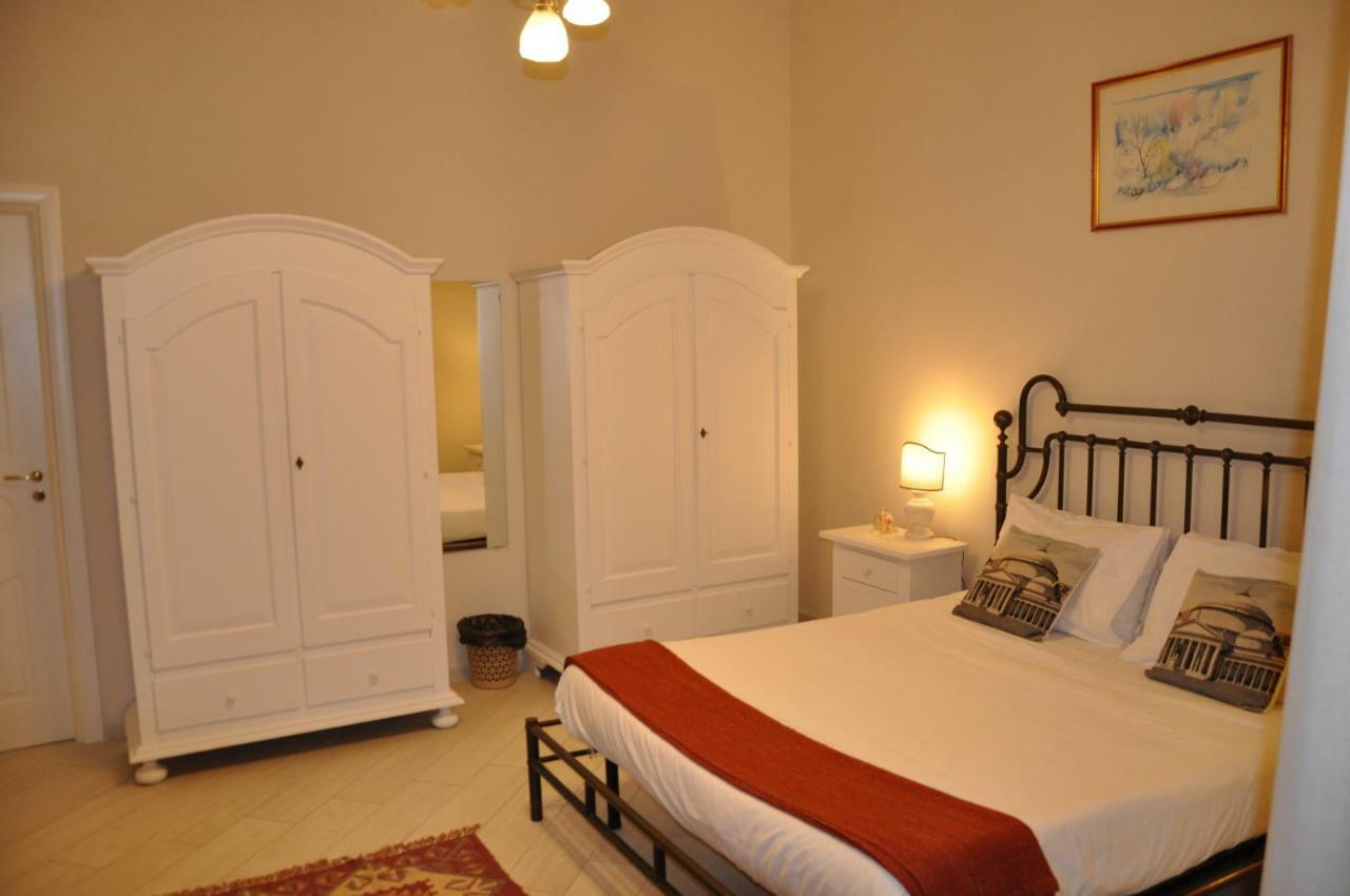Domus Borbonica Bed and Breakfast Neapel Exteriör bild