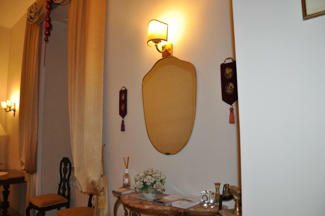 Domus Borbonica Bed and Breakfast Neapel Exteriör bild